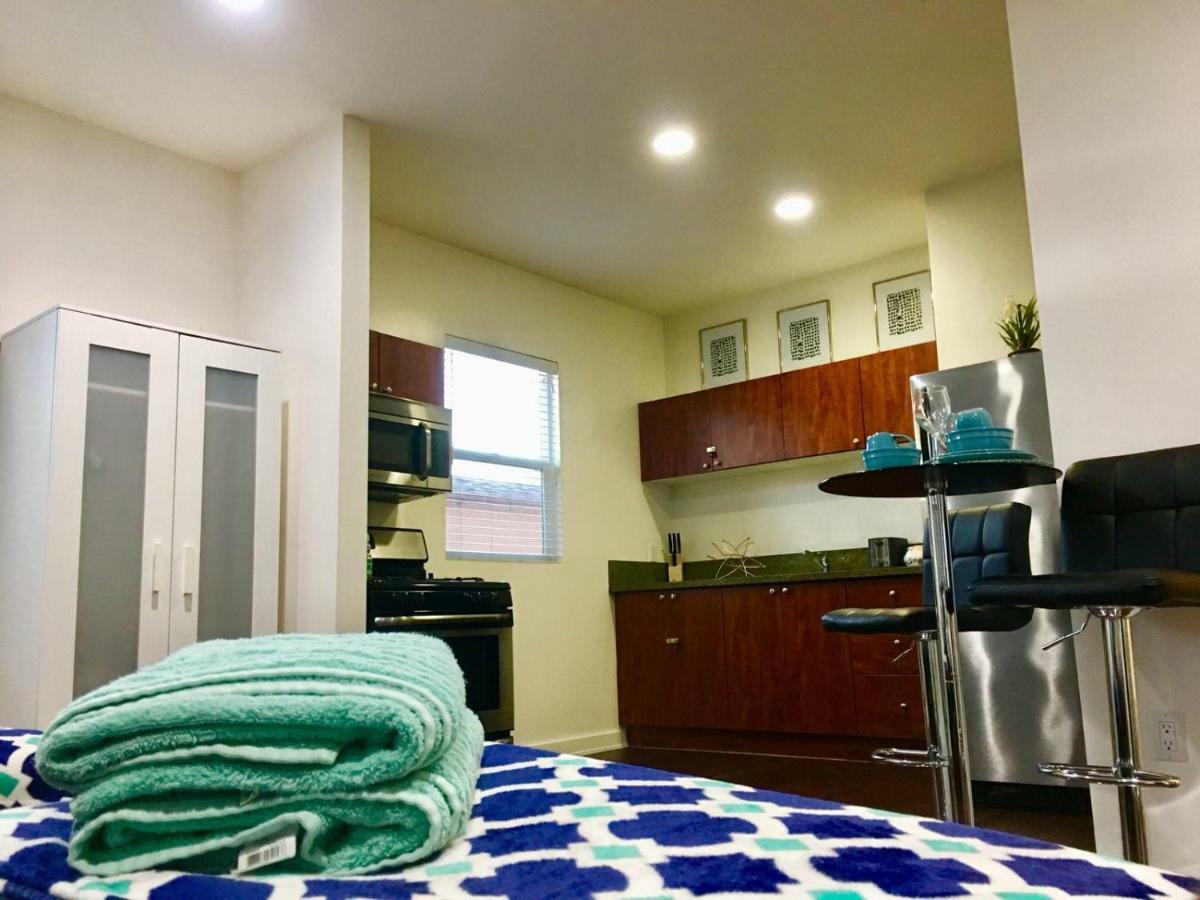 Cozy Getaway Studio In Hollywood Area Apartment Los Angeles Exterior photo